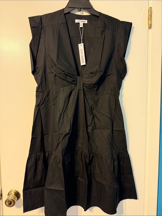 Steve Madden Dresses & Skirts - Steve Madden Black Twist-Front Mini Dress